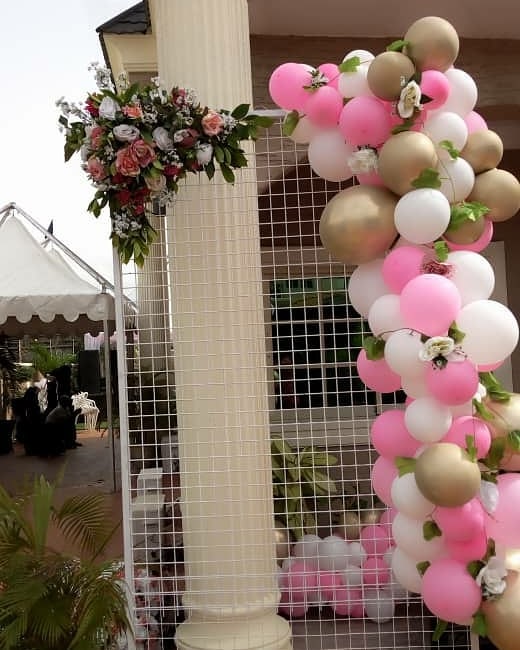 57398935 135075640967712 6280900228159958258 n - What's not to love about this gorgeous balloon setup, perfect mix of colors . .
...
