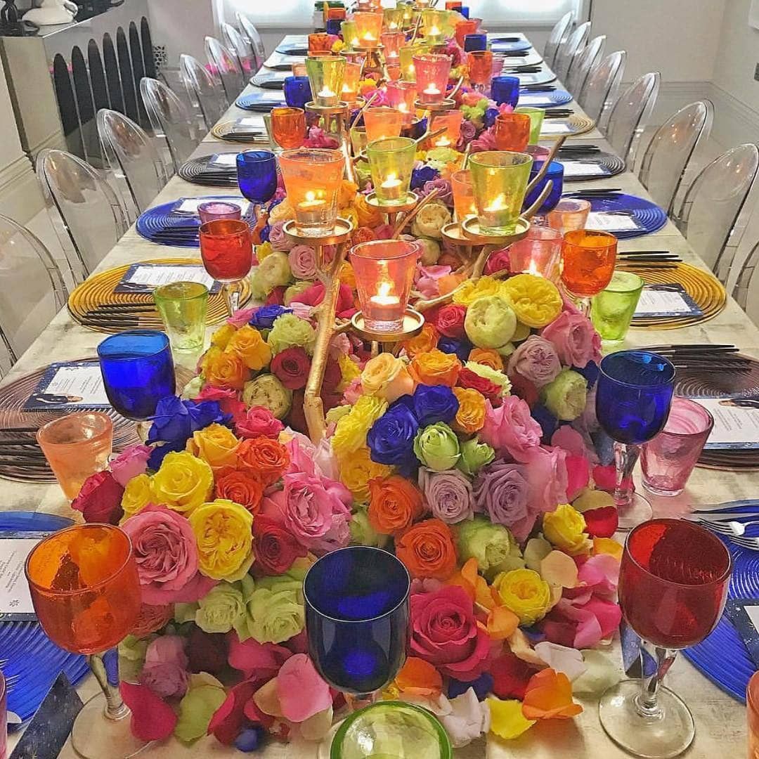 40967379 286757148820767 2029001675456741702 n - Just because colors make the world go round!
Beautiful table-scape used alongsid...