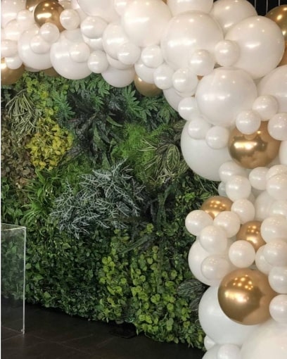 82038235 589553875171811 70374976748196333 n - The White And Gold Palette Is So Elegant Top It Off With Accents Of Green Foliage For The Wow Factor...