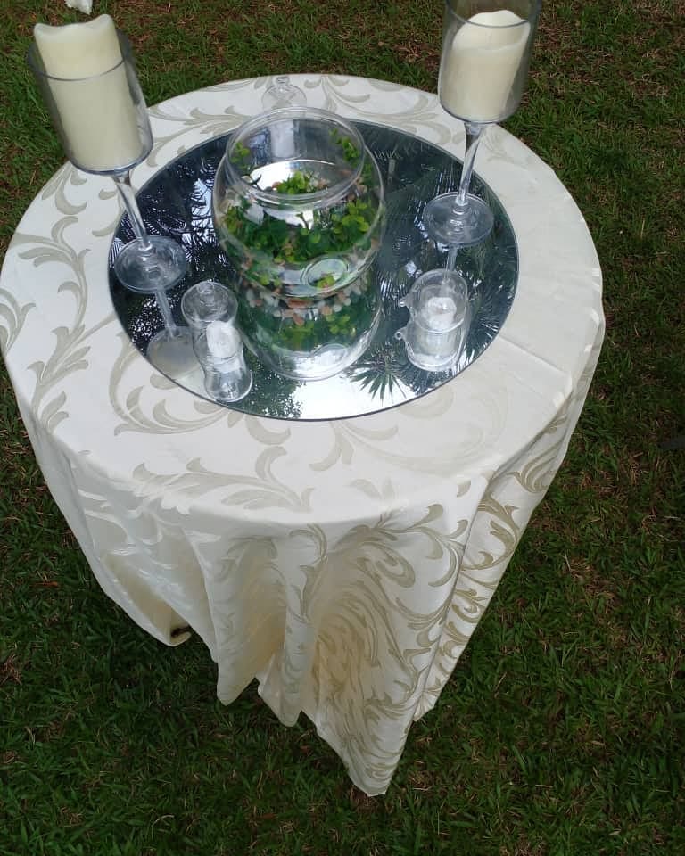 207115096 974950639999482 4087720817341210871 n - Simple yet classy!! 

Spot the Aquarium glass bowl on the table . Outdoor event with class! Nothing ...