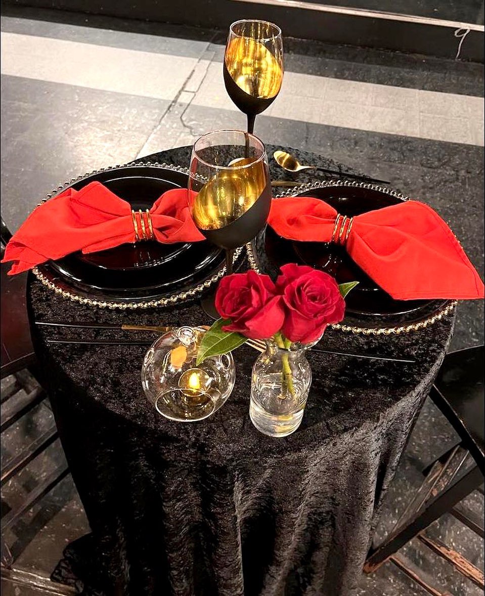 272721534 474818140745994 8158457393562484048 n - Table for two, set with love  

Dark velvet table cloth with the bright red touches just sets the be...